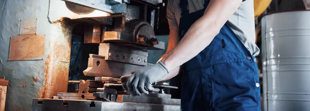 Automated robotic arm in UAE CNC machining workshop