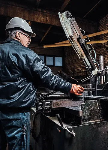 Advanced laser cutting machine used for precision metal fabrication in Dubai