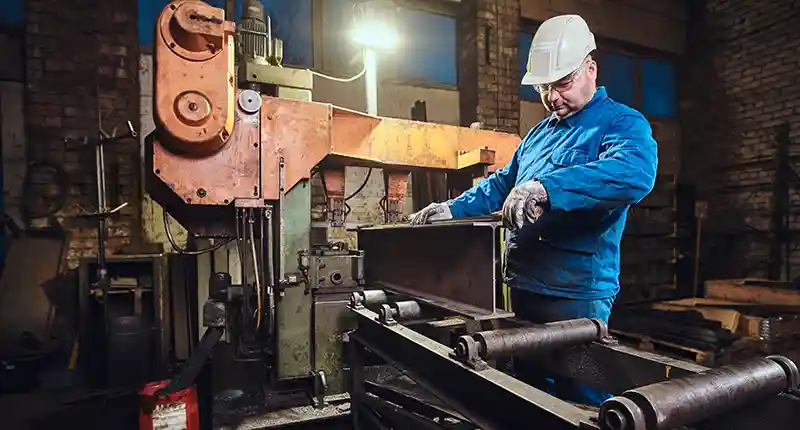 Induction pipe bending for oil and gas pipelines in Dubai