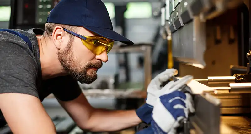 BrightSun Industries CNC machining and custom metal fabrication services in UAE