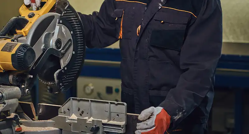 Fabricated metal framework and welded structural assembly in Dubai workshop